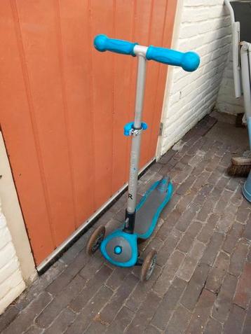 Globber step met 3 wielen beschikbaar voor biedingen