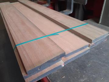 Partij Meranti 38x285x2750mm & 38x245x3700mm - 8 stuks  beschikbaar voor biedingen