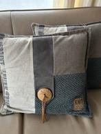 Kussens met plaid - Knit Factory, Ophalen of Verzenden, Zo goed als nieuw, Grijs, Vierkant