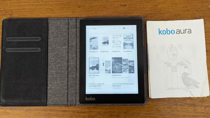 Kobo aura, Computers en Software, E-readers, Zo goed als nieuw, 6 inch of minder, 4 GB of minder, Touchscreen, Uitbreidbaar geheugen