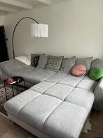 Grote grijze hoekbank in goede staat, Huis en Inrichting, Banken | Bankstellen, Ophalen, Gebruikt, Hoekbank, 300 cm of meer