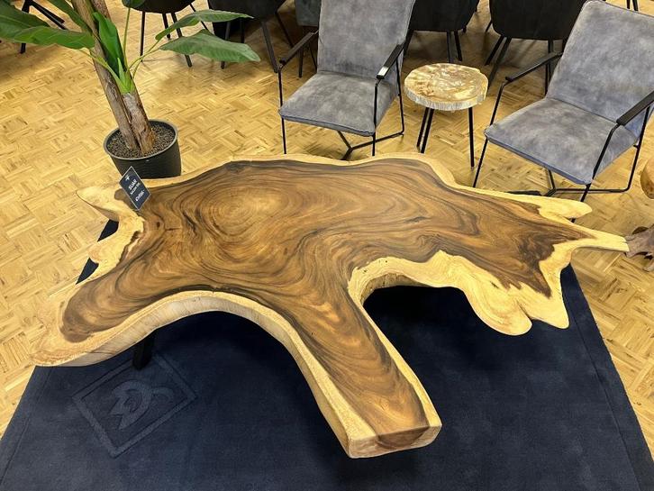 Suar boomstamtafel grote grillige schijven nu op voorraad, Huis en Inrichting, Tafels | Salontafels, Nieuw, 75 cm of meer, 50 tot 100 cm