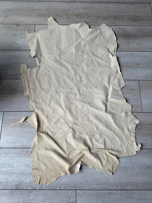 Dun beige/bruine huid - leder - leer - 122 cm - 72 cm, Hobby en Vrije tijd, Stoffen en Lappen, Nieuw, Leer of Kunstleer, 120 cm of meer
