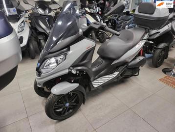 Piaggio MP3 300 HPE SPORT 2021 RIJKLAAR GARANTIE beschikbaar voor biedingen
