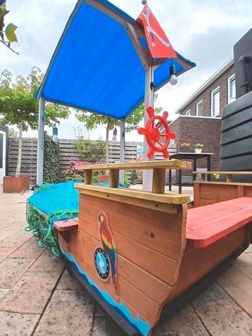 ️ Piratenboot/zandbak/verrijdbaar! beschikbaar voor biedingen