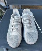 Adidas schoenen tubular maat 38, Beige, Ophalen of Verzenden, Sneakers of Gympen, Zo goed als nieuw
