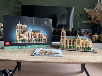 LEGO Notre Dame 21061 Architecture beschikbaar voor biedingen