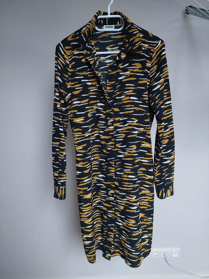 Super leuke Noisy May Jurk - Maat S, Kleding | Dames, Jurken, Zo goed als nieuw, Maat 36 (S), Zwart, Knielengte, Ophalen of Verzenden