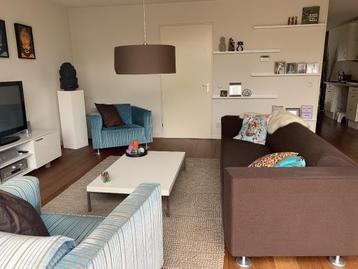 Design on Stock zithoek: 3-zits bank + 2 fauteuils beschikbaar voor biedingen