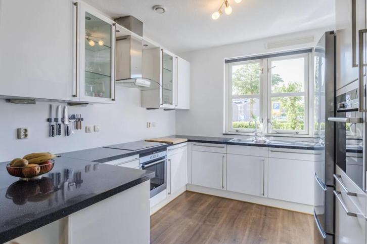 Keuken, Huis en Inrichting, Keuken | Complete keukens, Gebruikt, Hoekkeuken, Wit, Composiet, Ophalen of Verzenden