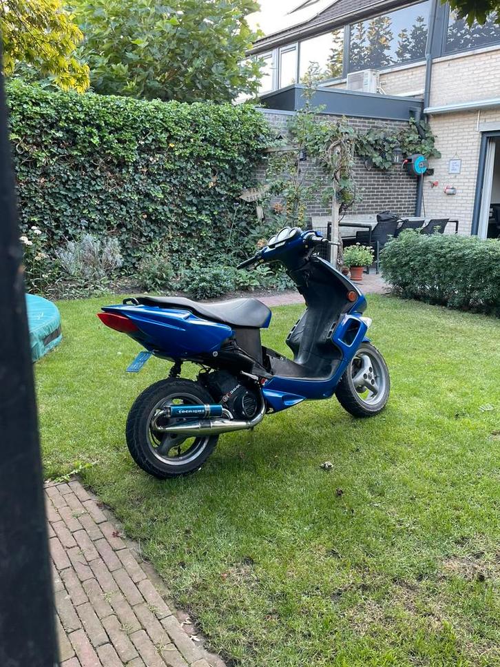 Peugeot speedfight 2, Fietsen en Brommers, Scooters | Peugeot, Zo goed als nieuw, Speedfight, Maximaal 25 km/u, Tweetakt, Ophalen