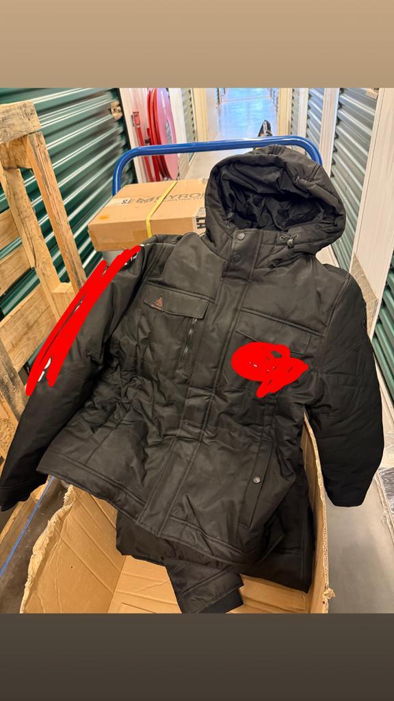 Nieuwe kwalitatieve winterjas met bedrijfslogo XL (prijs ps), Kleding | Heren, Jassen | Zomer, Nieuw, Zwart, Ophalen of Verzenden
