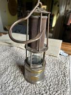 Oude mijnwerkerslamp Ca1910, Ophalen