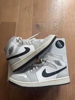 Jordan mid grey fog, Kleding | Dames, Schoenen, Ophalen of Verzenden, Zo goed als nieuw, Grijs, Sneakers of Gympen