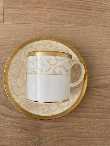 Wedgwood Celestial Gold espressokop en schotel Bond beschikbaar voor biedingen