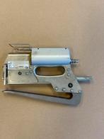 Perslucht Nietmachine MG 130/16 + 4500 nieten - Nieuwstaat, Doe-het-zelf en Verbouw, Gereedschap | Handgereedschap, Ophalen of Verzenden
