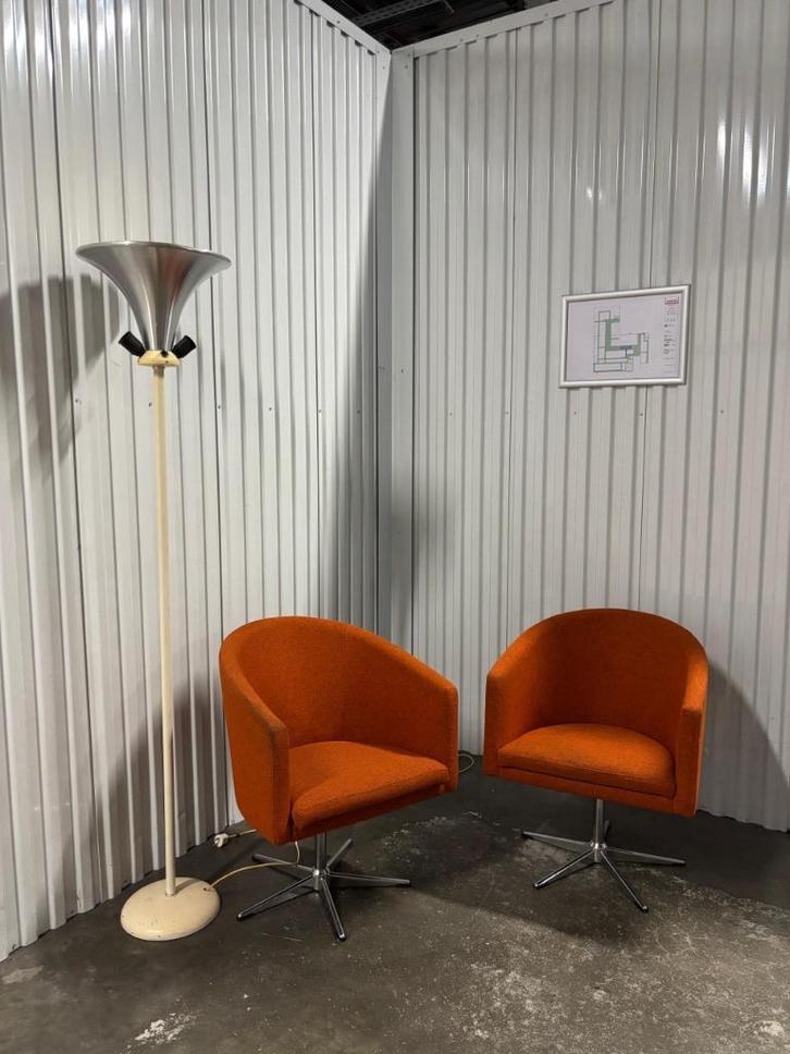 Twee Super Leuke Rode Stoffen Kuipstoeltjes, Huis en Inrichting, Stoelen, Gebruikt, Twee, Metaal, Stof, Rood, Ophalen