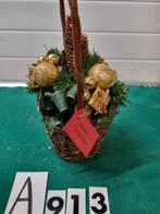 mandje met gouden kerstversiering  [a913], Diversen, Kerst, Ophalen of Verzenden, 'T Olde Gre-j, Info@toldegrej.nl, Endepoelstraat 20f Didam