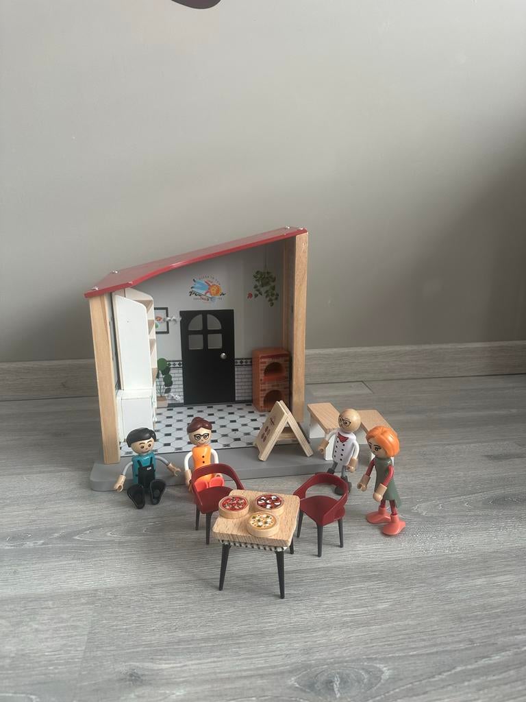 Houten Poppenhuis Pizzeria met Figuren, Kinderen en Baby's, Speelgoed | Playmobil, Ophalen of Verzenden, Gebruikt, Complete set