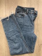 Zeer nette Only Spijkerbroek/Jeans mt 28/32 met rafels (S), Only, Blauw, Ophalen of Verzenden, Zo goed als nieuw