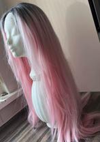 Roze langharige pruik, Hobby en Vrije tijd, Kostuums, Theaterbenodigdheden en LARP, Ophalen of Verzenden, Zo goed als nieuw