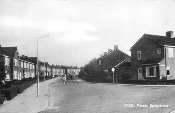 (388-032-039) Arkel Prinses Beatrixstraat beschikbaar voor biedingen