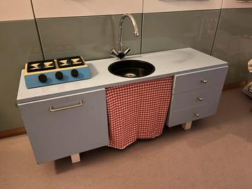 Speelkeukentje beschikbaar voor biedingen