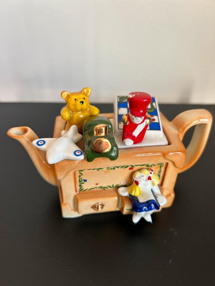 Paul Cardew Toy Box Theepot, Antiek en Kunst, Antiek | Keramiek en Aardewerk, Ophalen of Verzenden