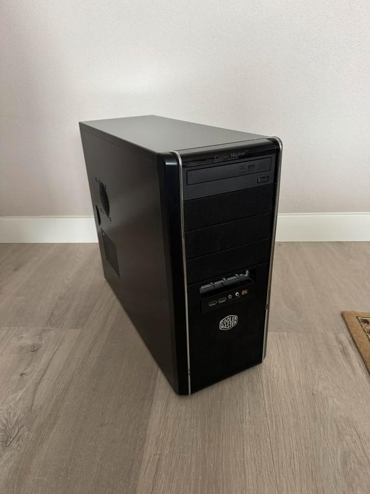 Solide coolermaster PC kast, Computers en Software, Computerbehuizingen, Zo goed als nieuw, Ophalen