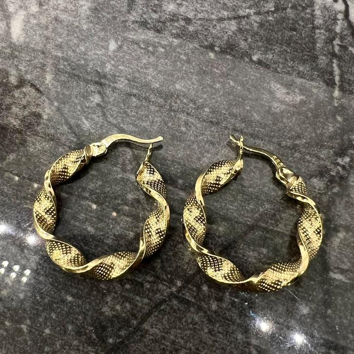 Gouden oorbellen wokkels 14 karaat nieuw, Sieraden, Tassen en Uiterlijk, Oorbellen, Zo goed als nieuw, Goud, Ophalen of Verzenden