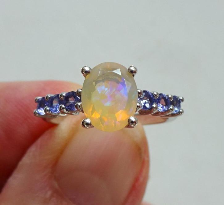 Zilveren ring: Ethiopische Welo opaal + 6 x tanzaniet, Sieraden, Tassen en Uiterlijk, Ringen, Zo goed als nieuw, Dame, 18 tot 19