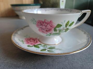 Kop en schotel Royal York, bone China England beschikbaar voor biedingen