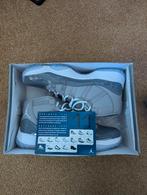 Jordan 11 grey, Kleding | Heren, Schoenen, Overige kleuren, Verzenden, Overige typen, Nike