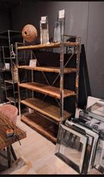 Kensington eettafel en boekenkast, Ophalen, Zo goed als nieuw, 25 tot 50 cm