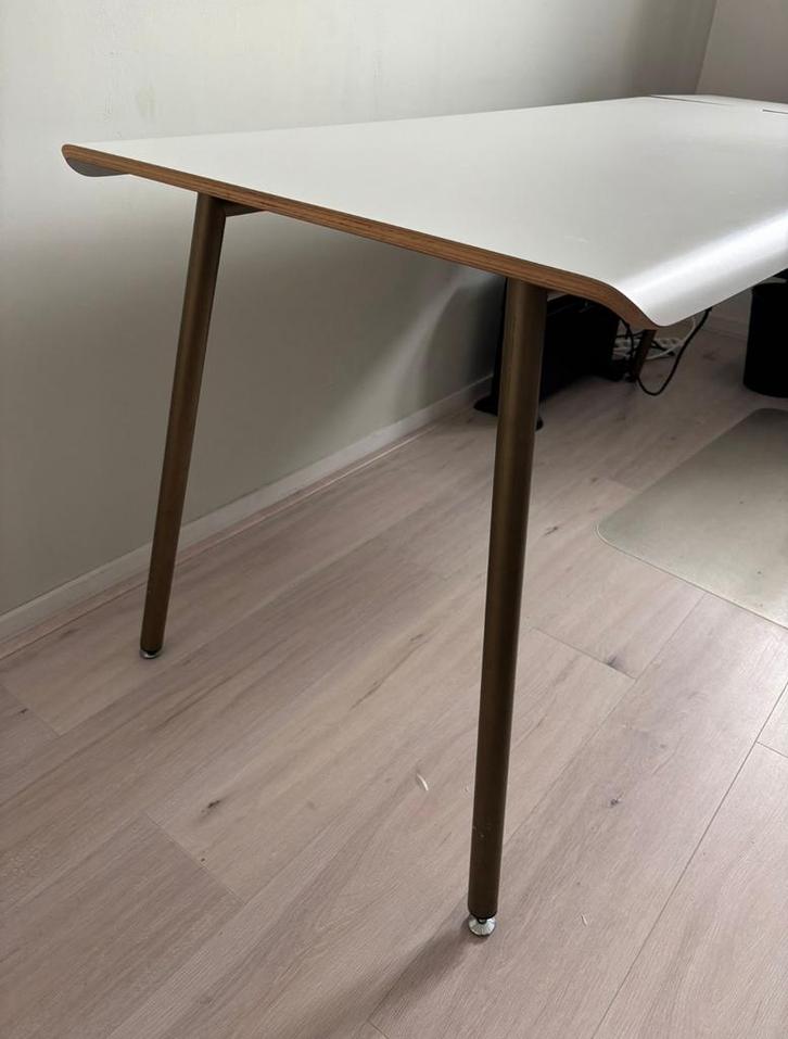 Gispen bureau wit - in goede staat, Huis en Inrichting, Bureaus, Gebruikt, Bureau, Ophalen