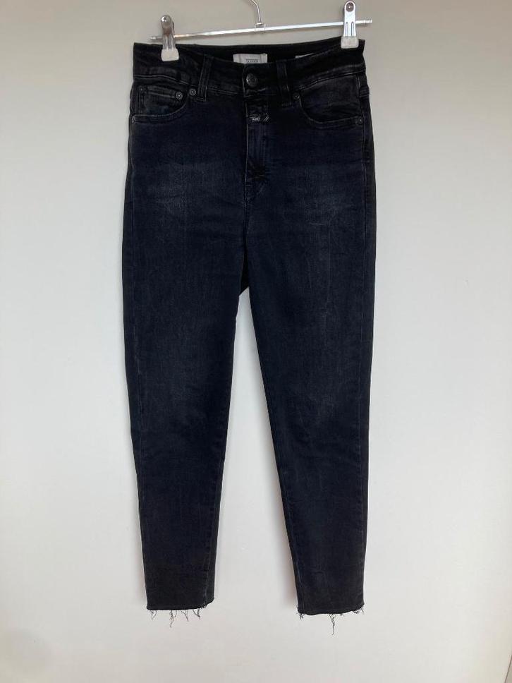 Closed DAY 1820 zwarte high waist jeans maat 24 XXS, Kleding | Dames, Spijkerbroeken en Jeans, Zo goed als nieuw, W27 (confectie 34) of kleiner