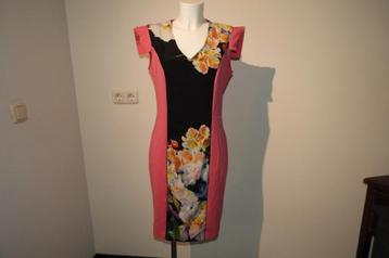 Class Cavalli schitterende jurk bloemen kleur fel roze I46 beschikbaar voor biedingen