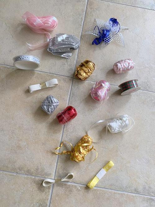 verzameling bolletjes sierlint / rollen cadeaulint /plakband, Diversen, Cadeaupapier, Nieuw, Ophalen of Verzenden