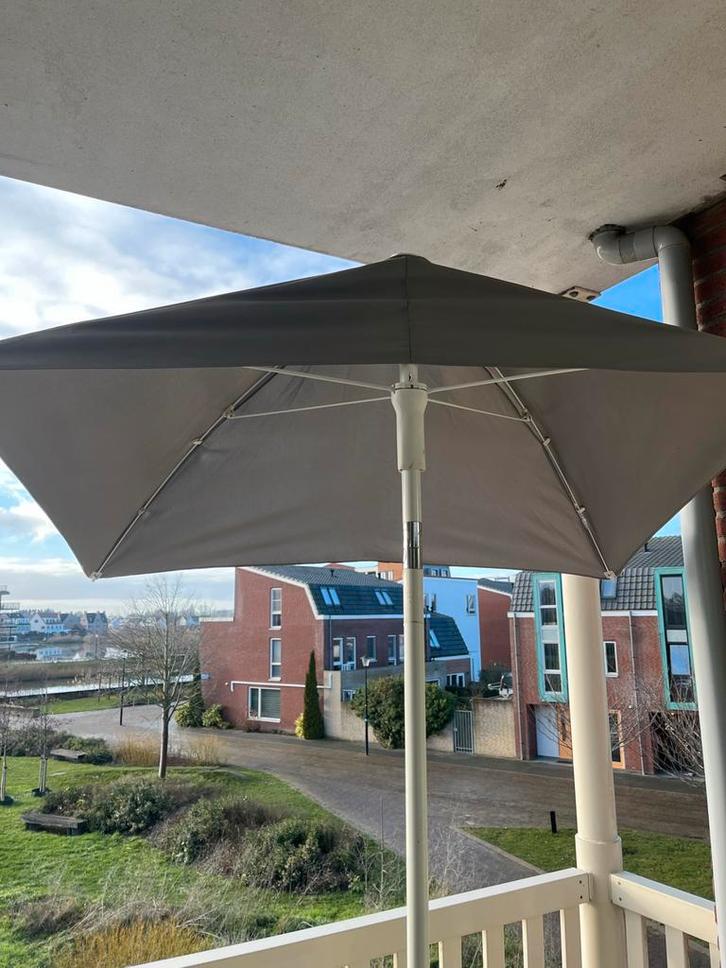 IKEA Parasol, Tuin en Terras, Parasols, Gebruikt, Stokparasol, 1 tot 2 meter, Kantelbaar, Ophalen