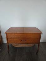 Teakhouten Kastje op wielen., Ophalen