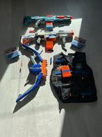 Nerf pistolen + pijl en boog incl vest en pijltjes, Kinderen en Baby's, Speelgoed | Buiten | Actiespeelgoed, Ophalen, Zo goed als nieuw