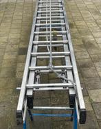 Zwaar uitgevoerde tweedelige aluminium schuifladder, Doe-het-zelf en Verbouw, Ladders en Trappen, Zo goed als nieuw, 4 meter of meer