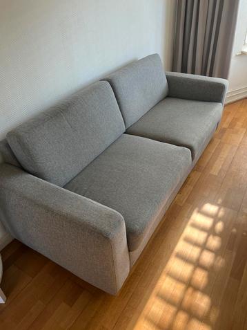 Grijze 3-zits bank van Leen Bakker beschikbaar voor biedingen