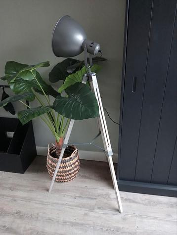 Industriële lamp - GRATIS op te halen zie omschrijving beschikbaar voor biedingen