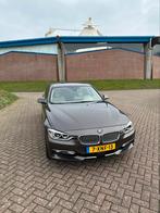 BMW 3-Serie (e90) 320i 135KW Aut8 (f30) Bruin, Auto's, BMW, Origineel Nederlands, Te koop, 5 stoelen, Benzine