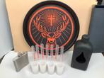 Jagermeister artikelen : Dienblad, glaasjes, fleshouder en, Ophalen of Verzenden, Gebruikt, Gebruiksvoorwerp