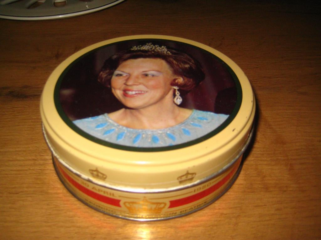 blikje kroning hm koningin beatrix 1980 (diesch middelburg), Ophalen of Verzenden, Zo goed als nieuw, Overige typen