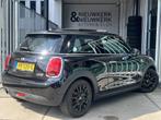 MINI Mini 1.5 Cooper Serious Business | AUTOMAAT | SCHUIF/KA, Gebruikt, Met garantie (alle), 4 stoelen, Bluetooth