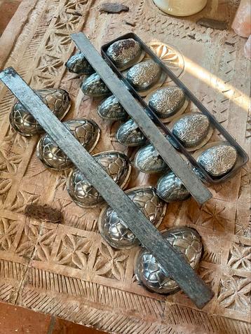 Set metalen chocolade mallen - Mentha Brocante beschikbaar voor biedingen