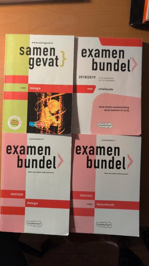 Examenbundels SK, Bio, Nat + Samengevat Bio VWO, Boeken, Schoolboeken, Zo goed als nieuw, Biologie, VWO, Ophalen of Verzenden